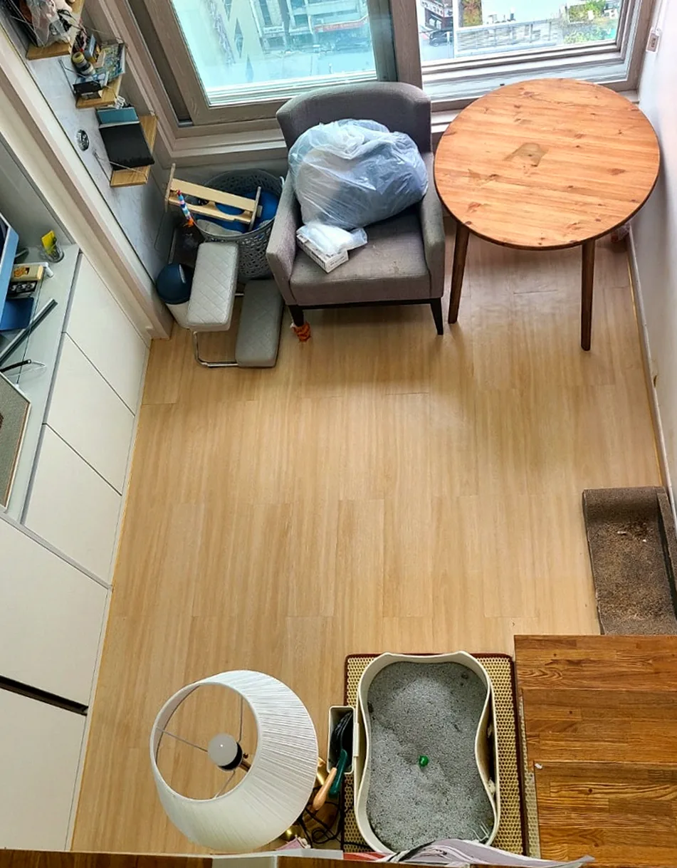 안산 호수동 복층 원룸 1층 거실 쓰레기집 청소 작업 후