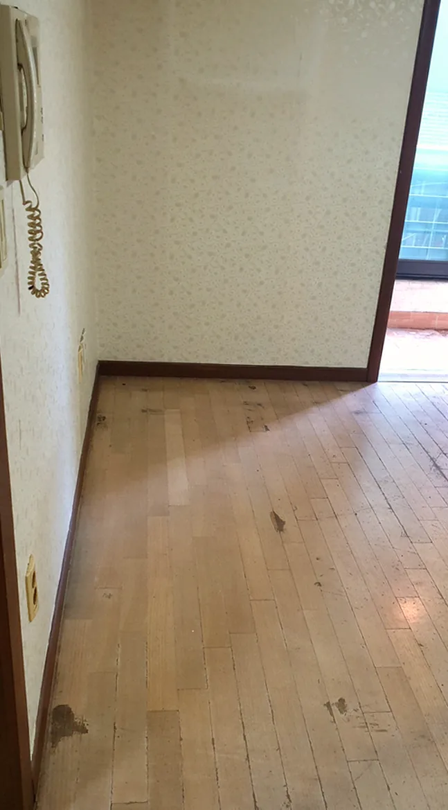 시흥 거모동 빌라 거실 소파·가구 비우기 작업 후