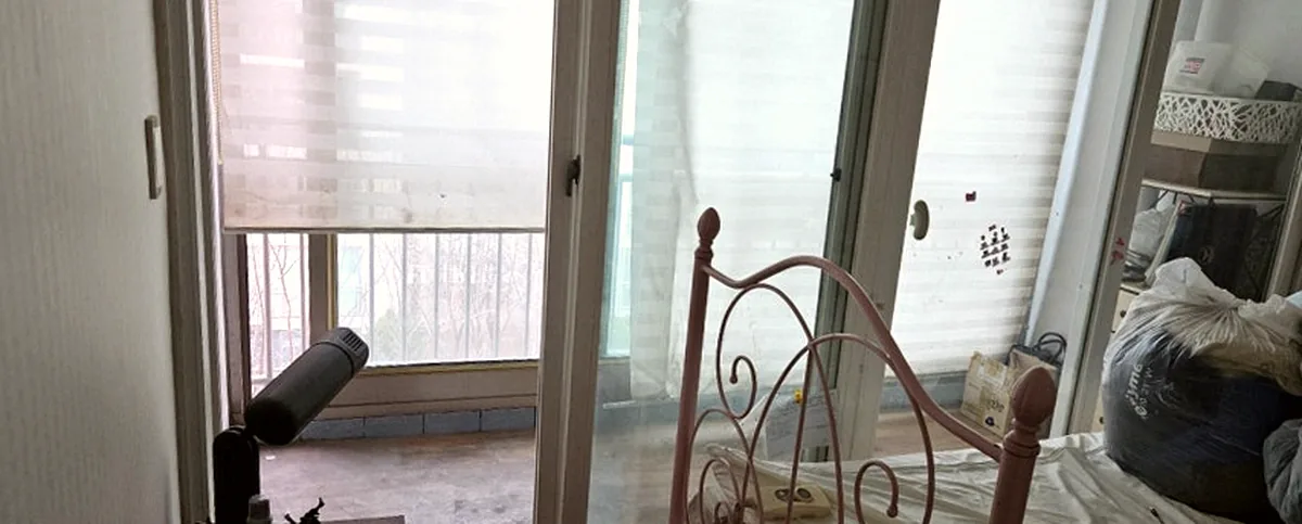 인천 부개동 아파트 침실 베란다 짐 정리 — 천장까지 쌓인 비닐·상자를 비운 전후 — 작업 후